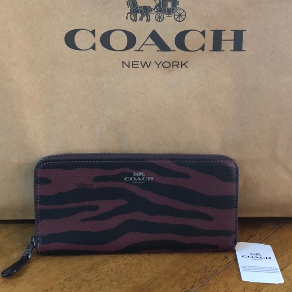 Coach Handbags - COACH wallet